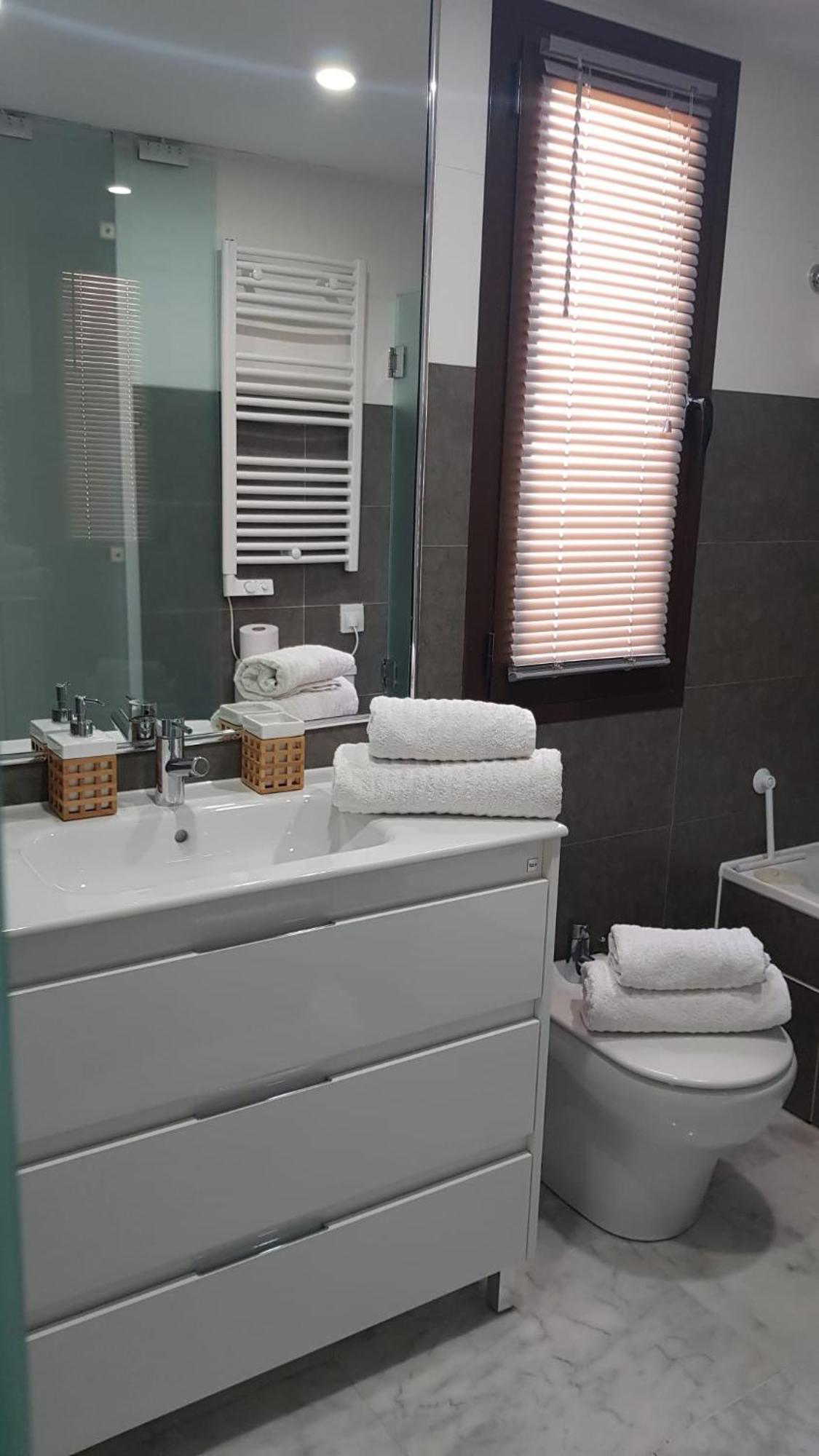 Luxury In The Heart Of & 200mtrs From The Sea Apartment *